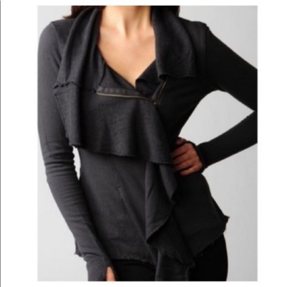 We the Free Free People “Ebb & Flow” black ruffle Zip up thumb holes jacket XS - Picture 2 of 12